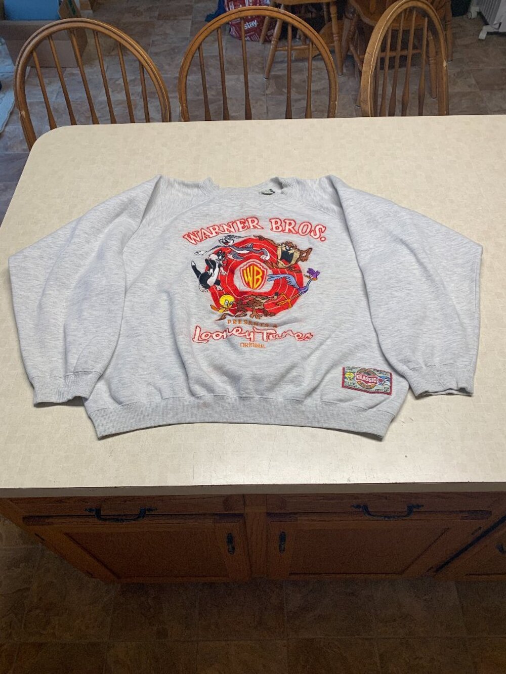 Vintage Warner Brothers Looney Tunes Embroidered Pull Over Sweatshirt XL